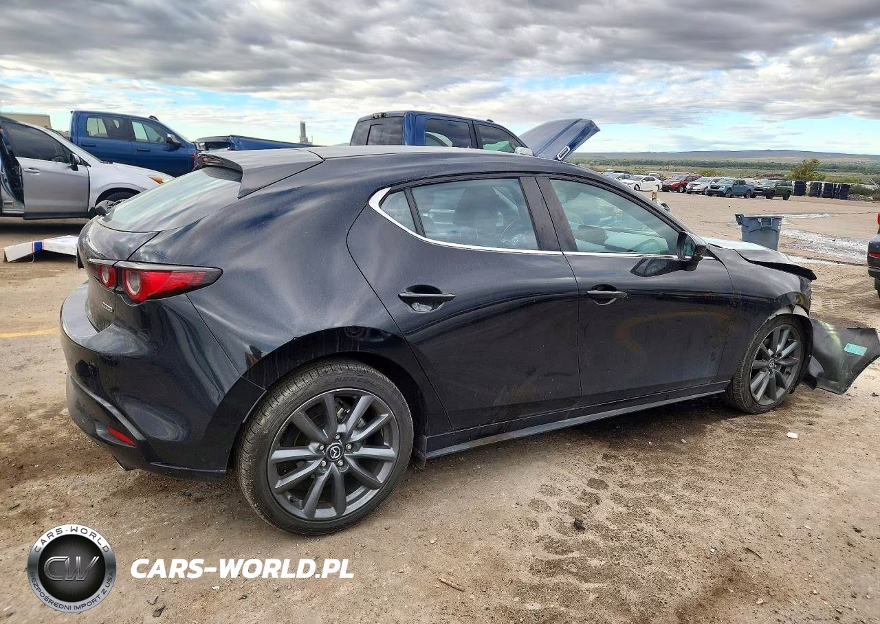 2022 Mazda 3 Select VIN:JM1BPAKL0N1506415 - 3