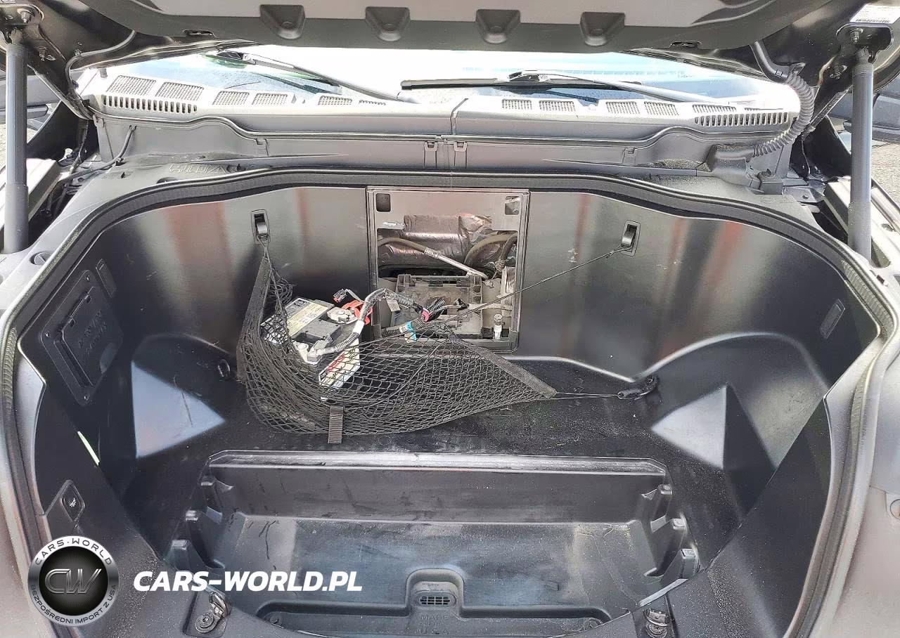 2022 Ford F150 Lightning Pro VIN:1FT6W1EV2NWG03300 - 11