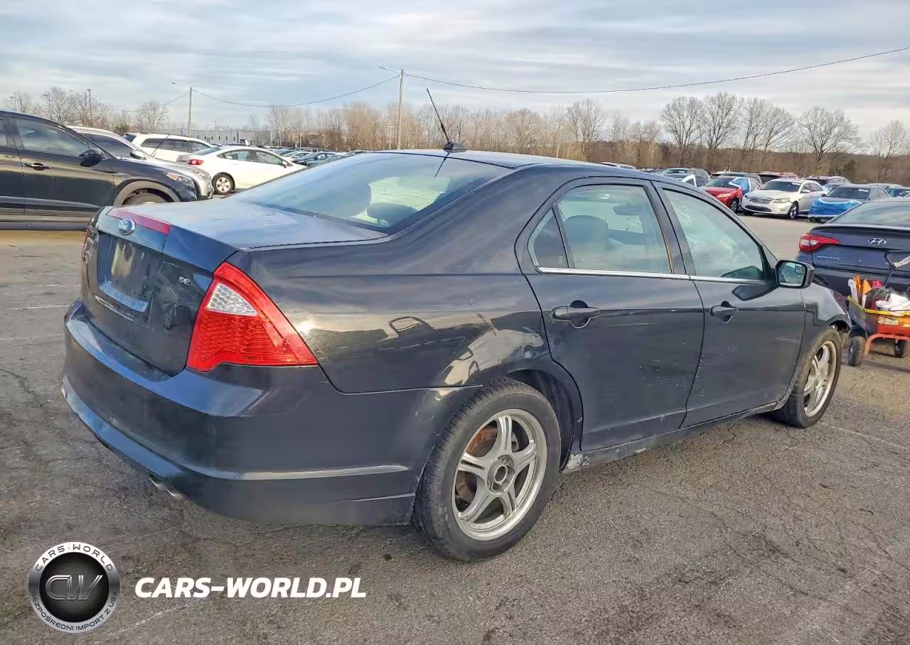 2011 Ford Fusion Se VIN:3FAHP0HA9BR267870 - 3
