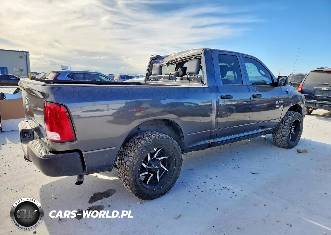 2019 Ram 1500 Classic Tradesman VIN:1C6RR6FG5KS722437 - 3