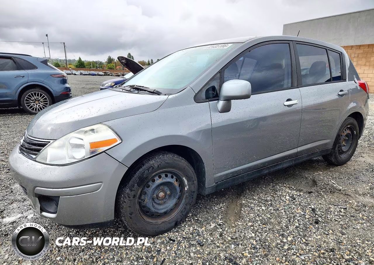 2012 Nissan Versa 1.8 S – zdjęcie 1 z 12