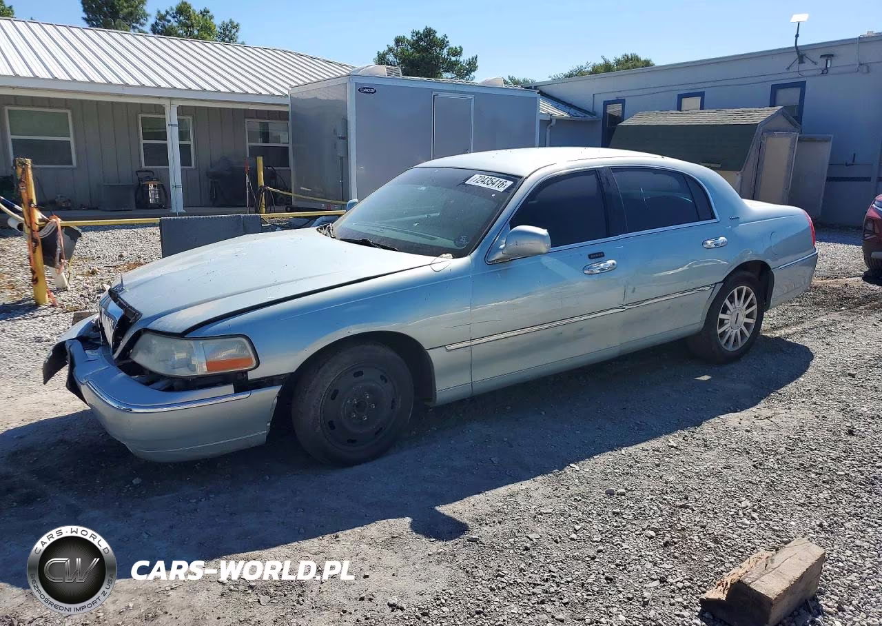 2007 Lincoln Town Car Signature