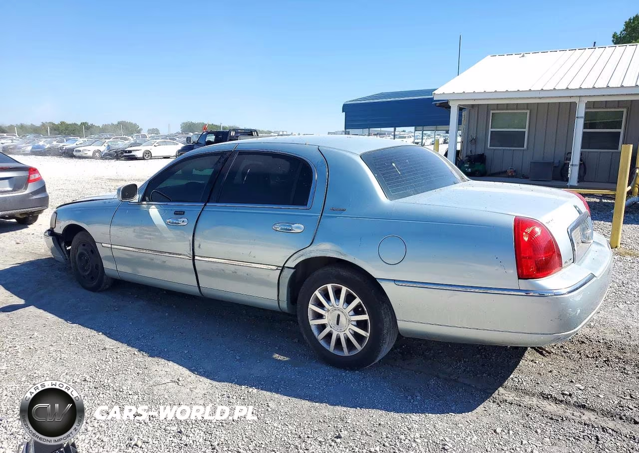 2007 Lincoln Town Car Signature VIN:1LNHM81V57Y623864 - 2