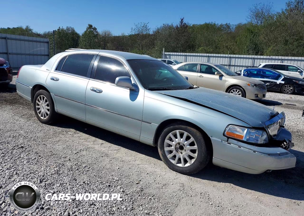 2007 Lincoln Town Car Signature VIN:1LNHM81V57Y623864 - 4