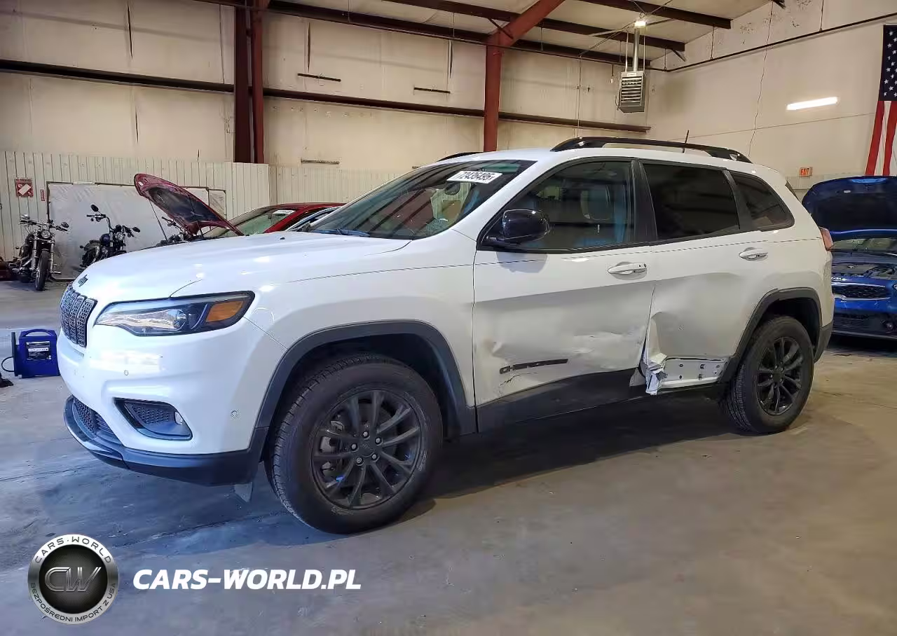 2023 Jeep Cherokee Altitude Lux