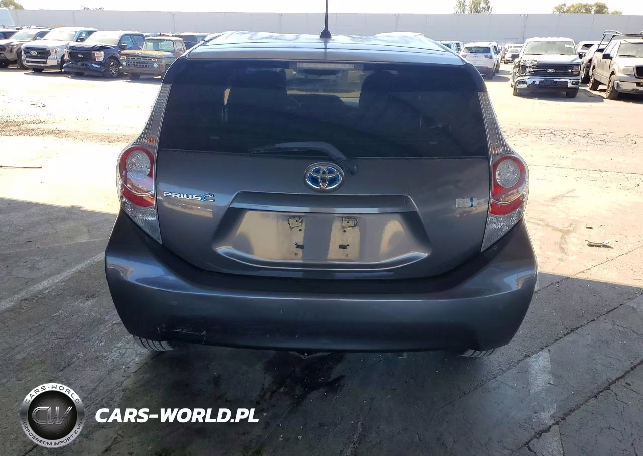 2014 Toyota Prius C Two VIN:JTDKDTB36E1570575 - 6