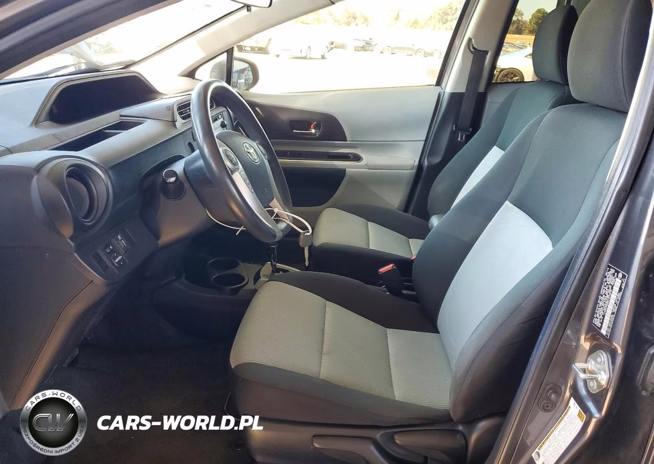2014 Toyota Prius C Two VIN:JTDKDTB36E1570575 - 7