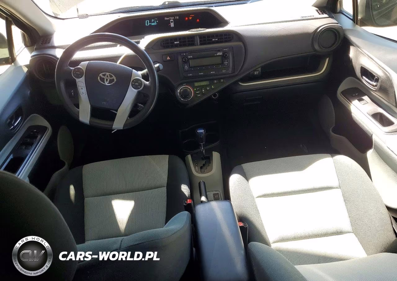 2014 Toyota Prius C Two VIN:JTDKDTB36E1570575 - 8