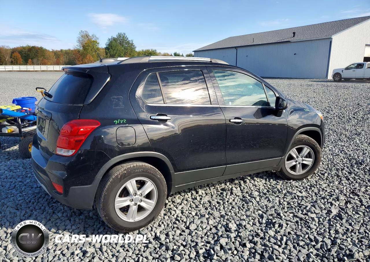 2019 Chevrolet Trax 1Lt VIN:3GNCJLSB2KL385911 - 3