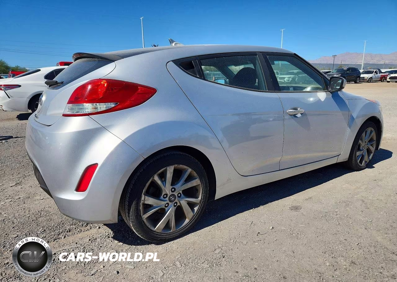 2016 Hyundai Veloster Base VIN:KMHTC6AD3GU269939 - 3