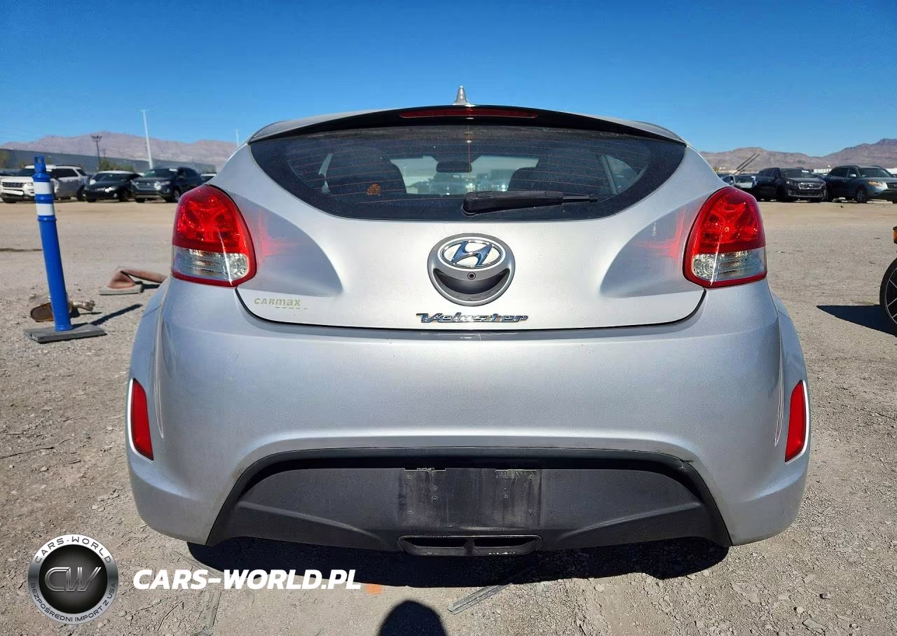 2016 Hyundai Veloster Base VIN:KMHTC6AD3GU269939 - 6