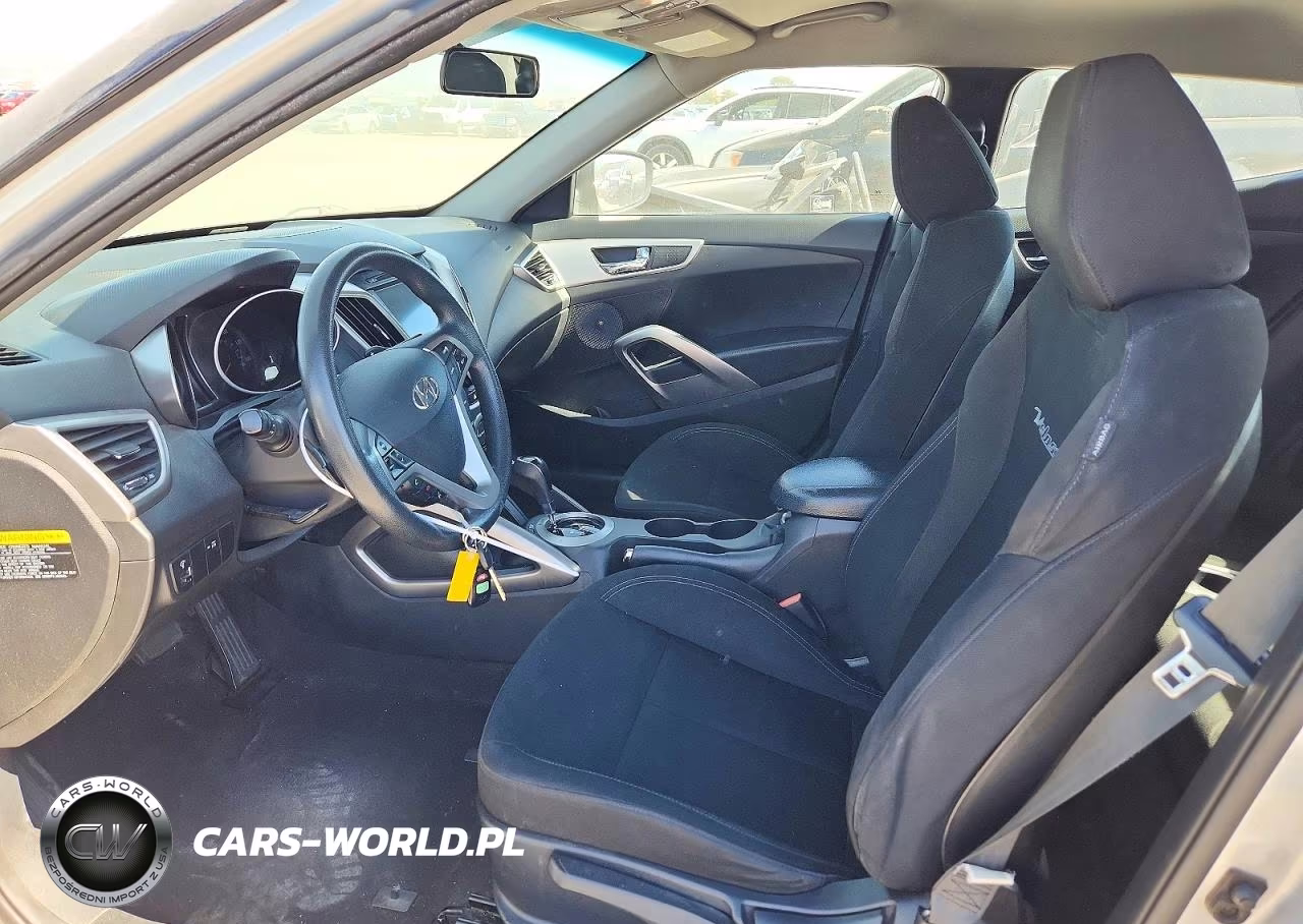 2016 Hyundai Veloster Base VIN:KMHTC6AD3GU269939 - 7