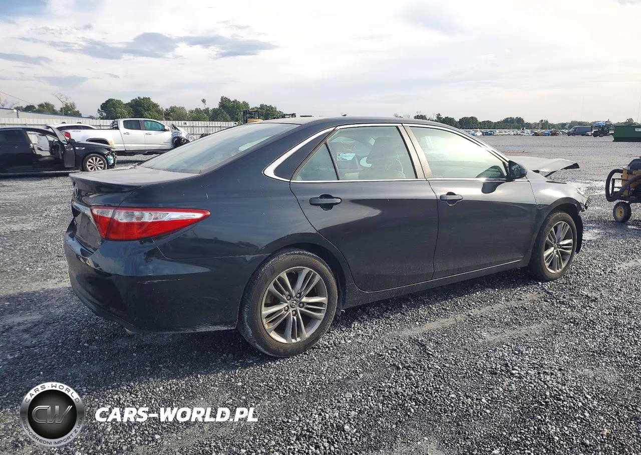 2015 Toyota Camry Se VIN:4T1BF1FK9FU025384 - 3