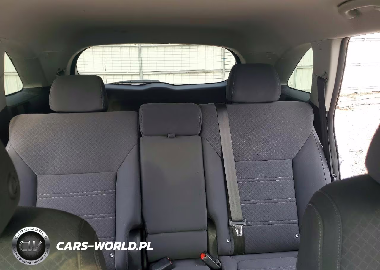 2018 Kia Sorento Lx V6 VIN:5XYPG4A59JG361427 - 10