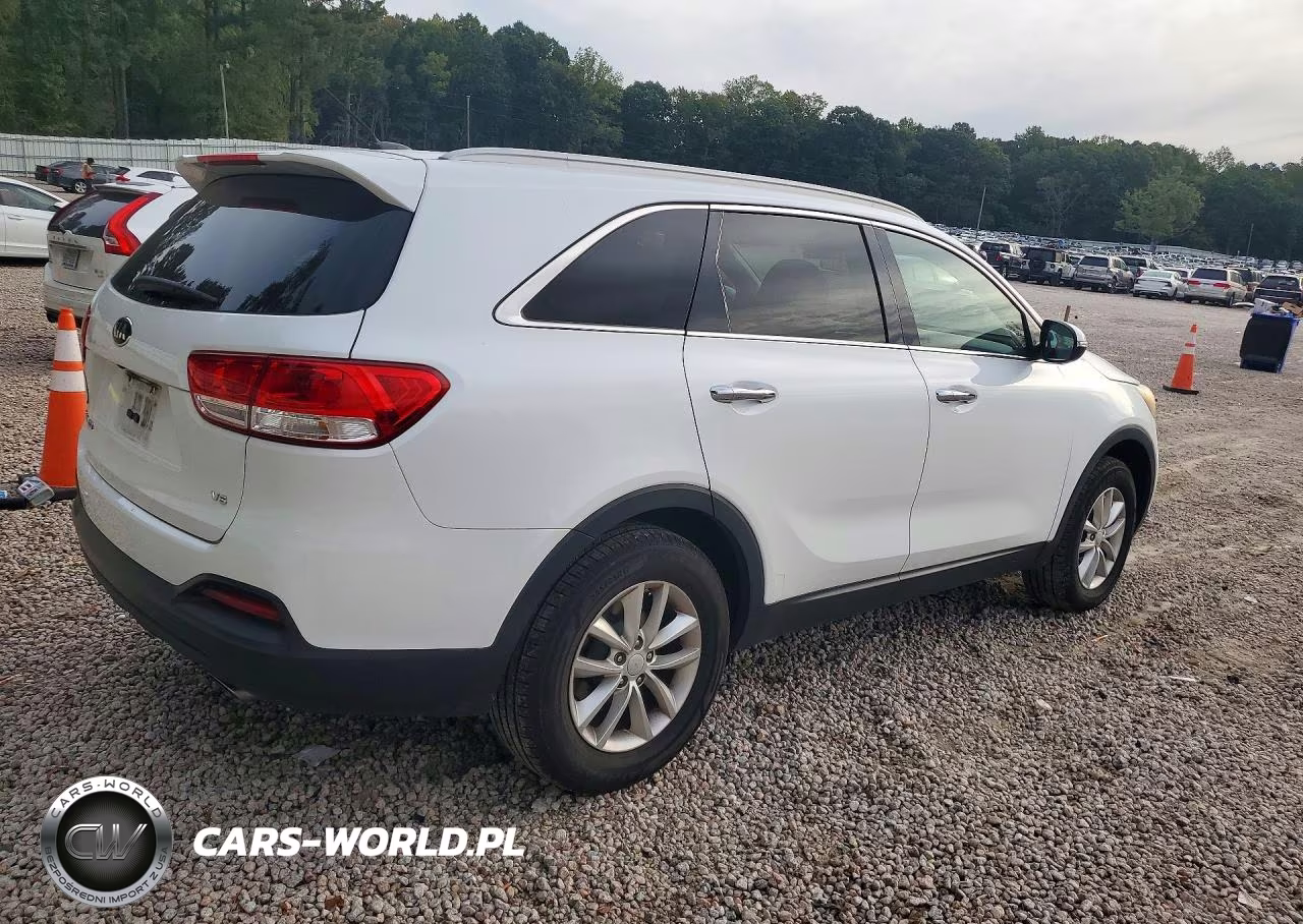 2018 Kia Sorento Lx V6 VIN:5XYPG4A59JG361427 - 3