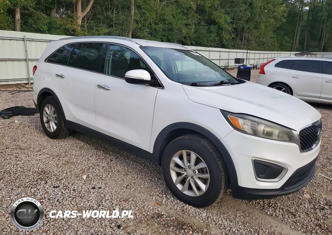 2018 Kia Sorento Lx V6 VIN:5XYPG4A59JG361427 - 4