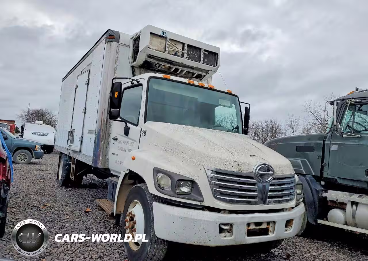 2005 Hino 268 Refrigerated Box Truck