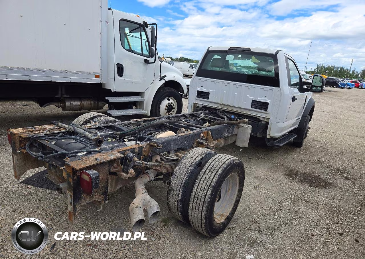 2019 Ford F550 Super Duty VIN:1FDUF5HT4KDA13482 - 3