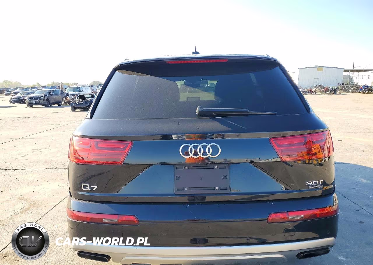 2017 Audi Q7 Prestige VIN:WA1VAAF7XHD037102 - 6
