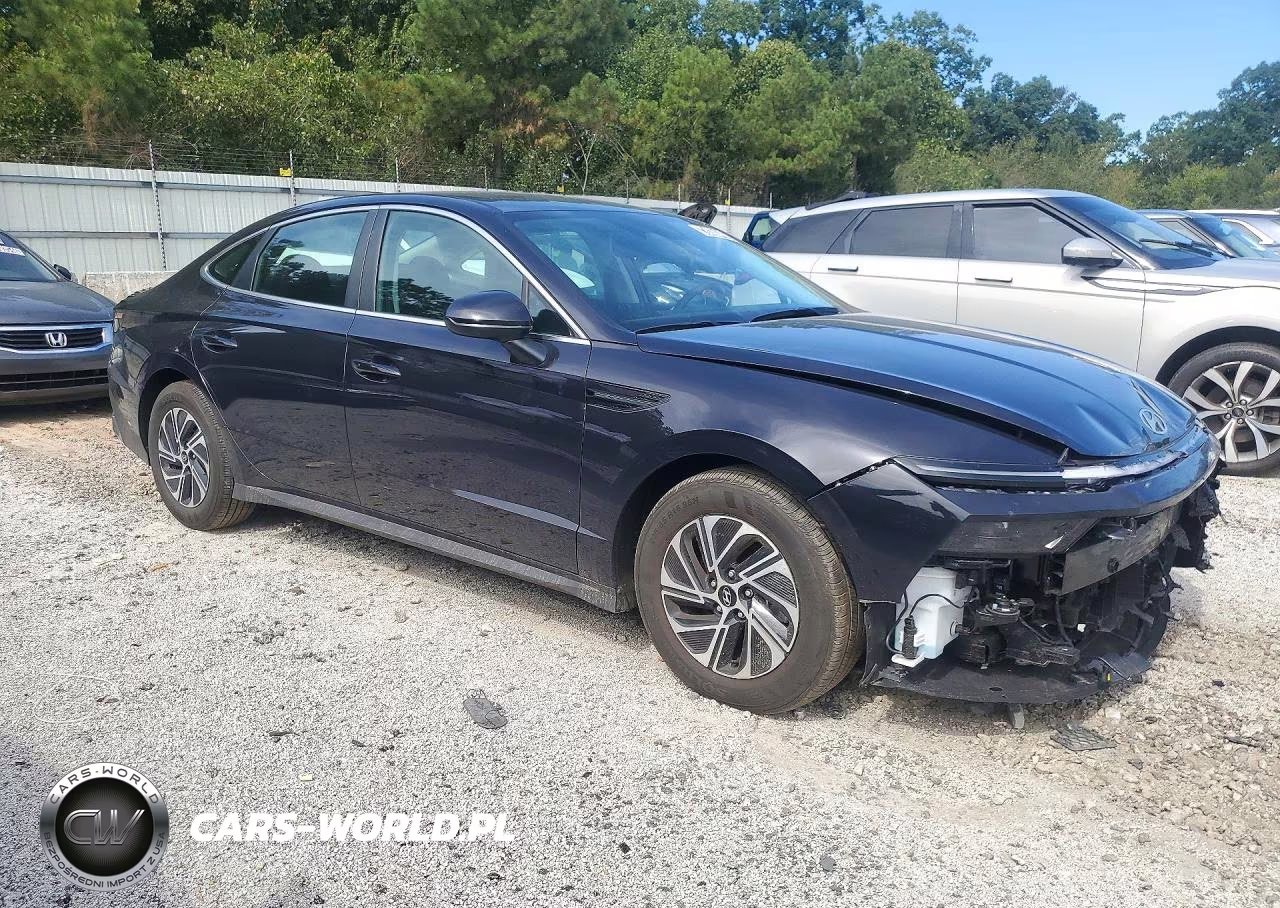 2026 Hyundai Sonata Hybrid Blue VIN:KMHL24JJ2TA168920 - 4