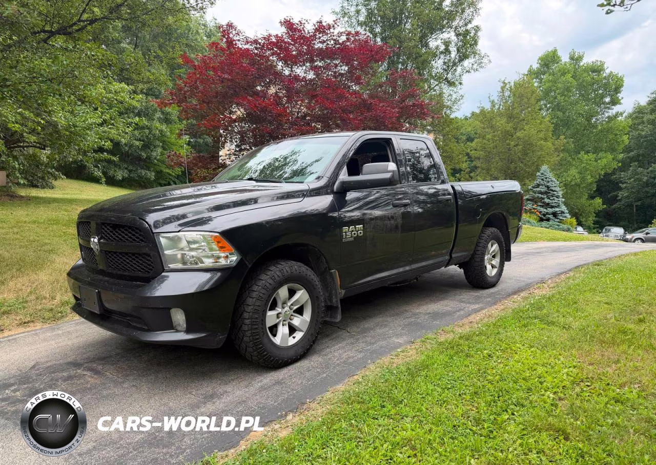 2019 Ram 1500 Classic Tradesman VIN:1C6RR7FG8KS504515 - 2