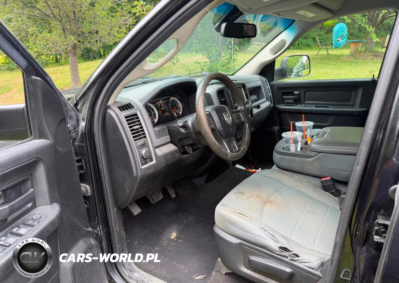 2019 Ram 1500 Classic Tradesman VIN:1C6RR7FG8KS504515 - 5