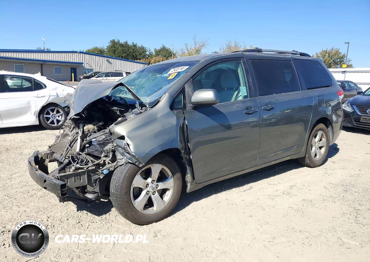 2011 Toyota Sienna Le VIN:5TDKK3DCXBS158581 - 1