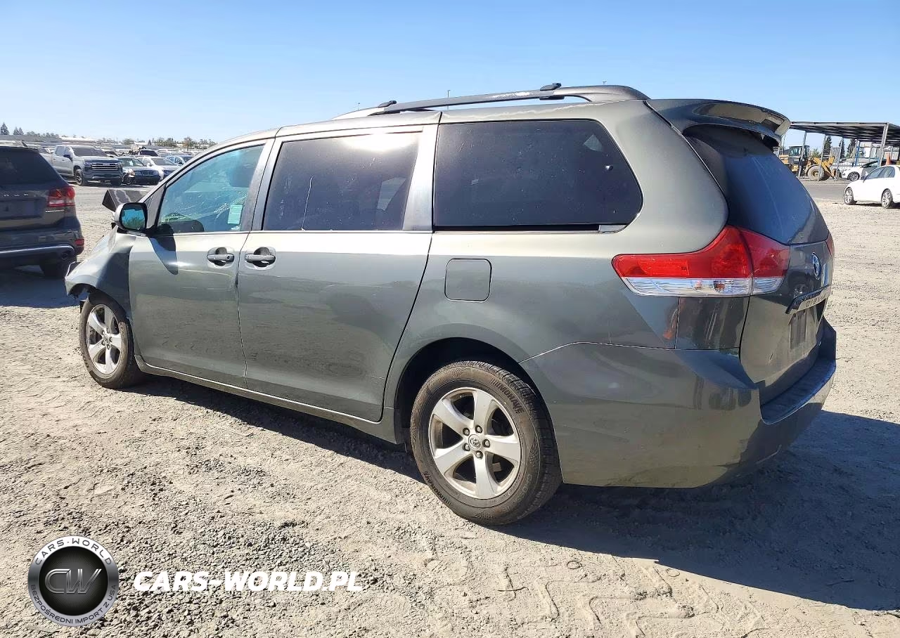 2011 Toyota Sienna Le VIN:5TDKK3DCXBS158581 - 2