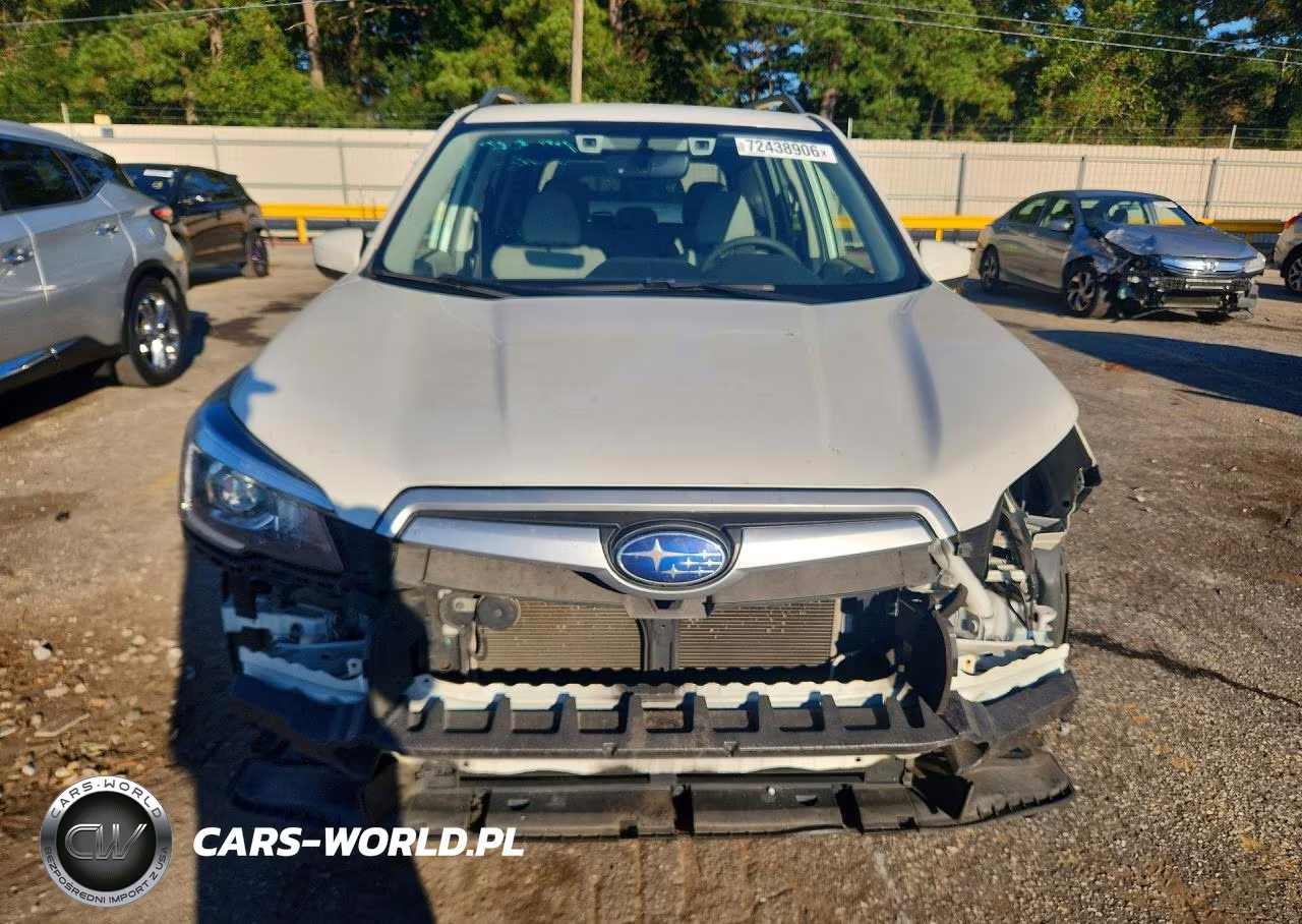 2019 Subaru Forester Premium VIN:JF2SKAGC0KH517801 - 5