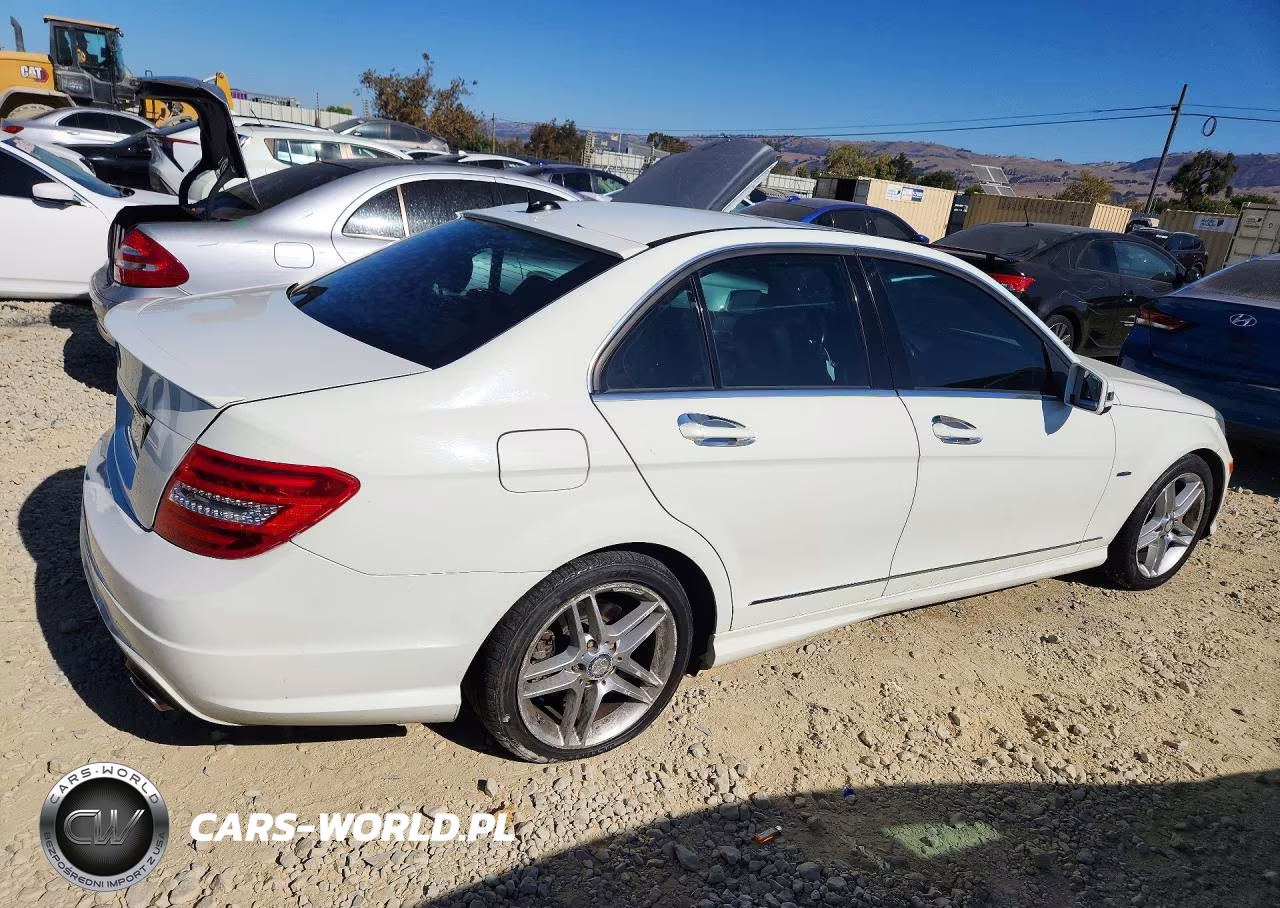 2012 Mercedes-Benz C 350 VIN:WDDGF5HB6CR191574 - 3