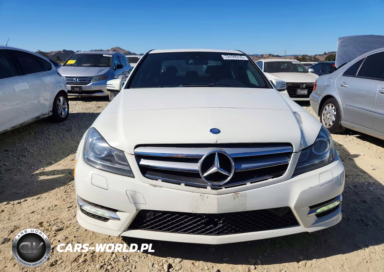 2012 Mercedes-Benz C 350 VIN:WDDGF5HB6CR191574 - 5