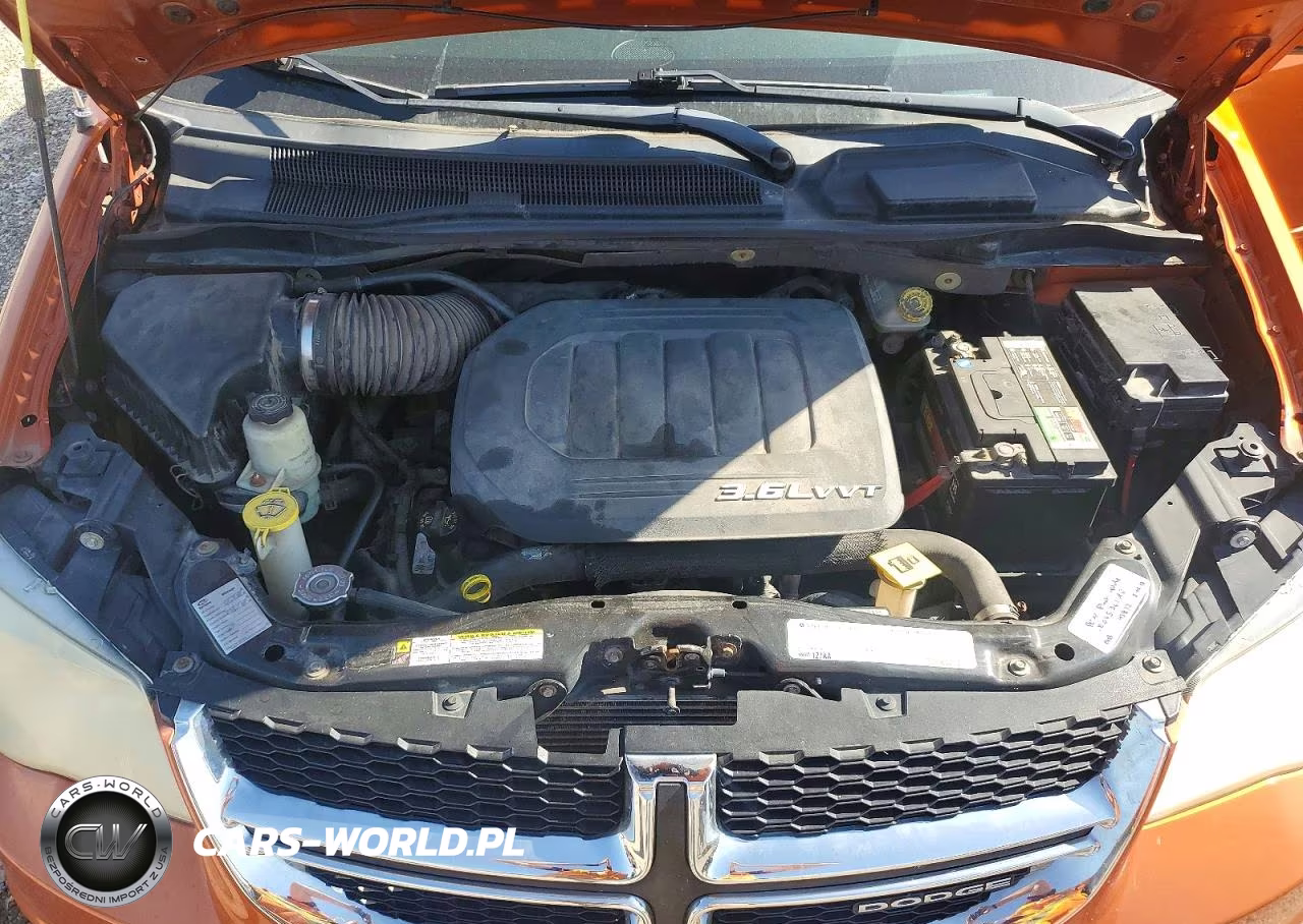 2011 Dodge Grand Caravan Crew VIN:2D4RN5DG2BR751724 - 12
