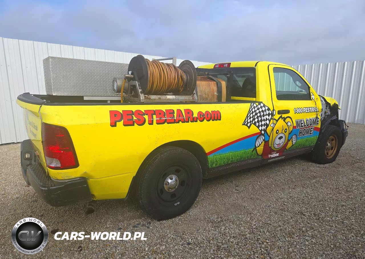 2022 Ram 1500 Classic Tradesman VIN:3C6JR6DG0NG233925 - 3