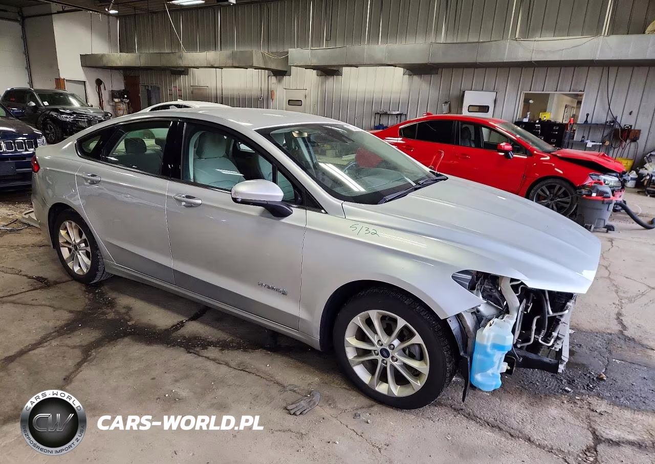 2019 Ford Fusion Se VIN:3FA6P0LU3KR206779 - 4
