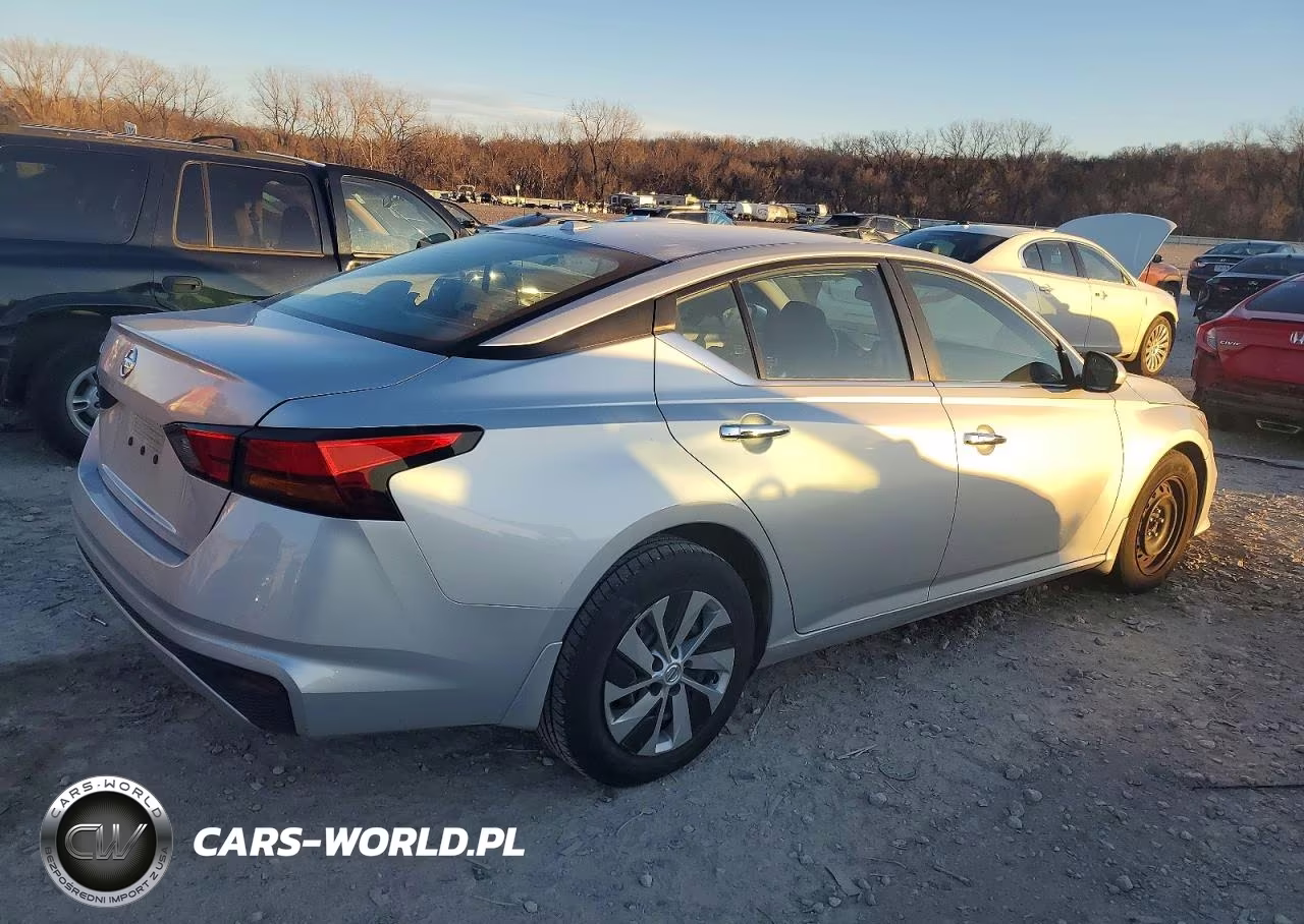 2019 Nissan Altima S VIN:1N4BL4BV7KC135046 - 3
