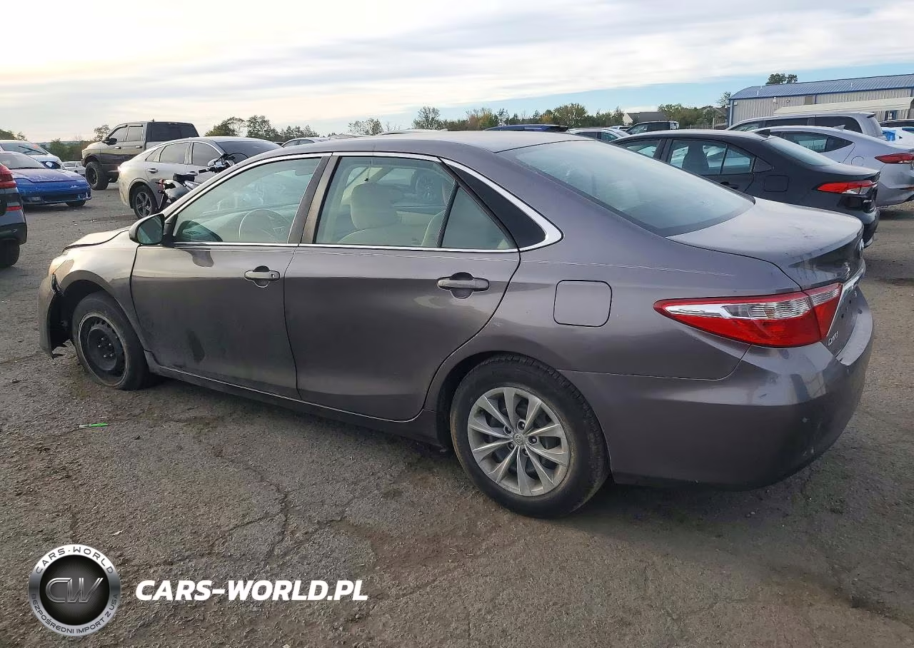 2015 Toyota Camry Le VIN:4T1BF1FK8FU082742 - 2