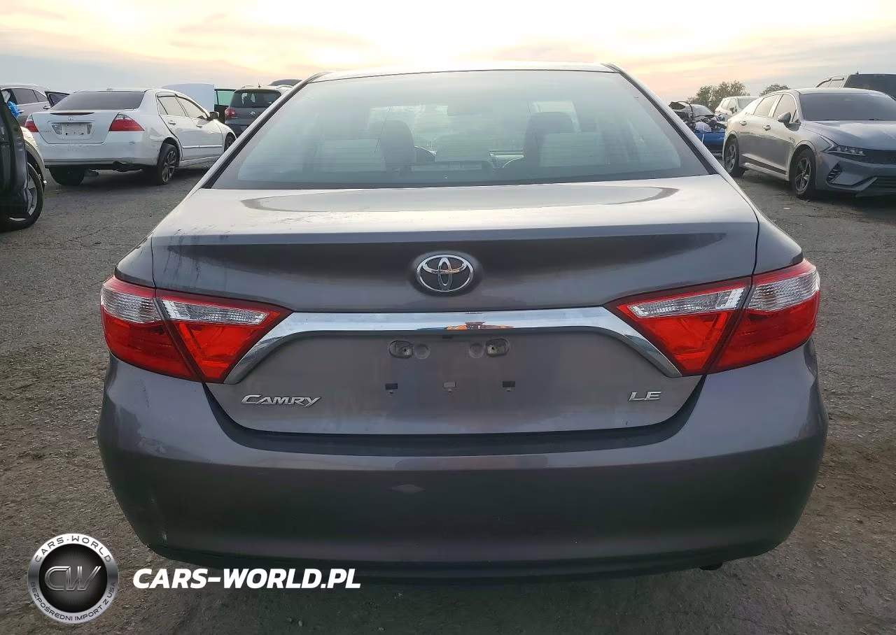 2015 Toyota Camry Le VIN:4T1BF1FK8FU082742 - 6