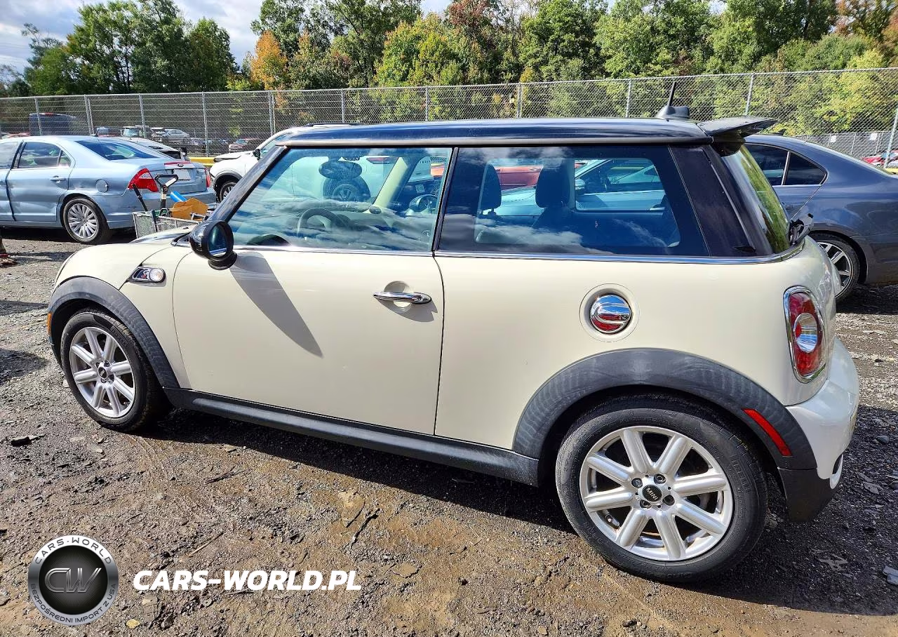 2011 Mini Cooper S VIN:WMWSV3C51BTY14014 - 2