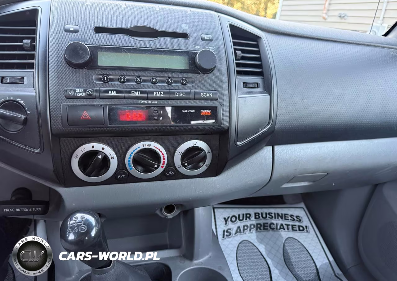 2008 Toyota Tacoma Base VIN:5TEPX42N38Z501955 - 9