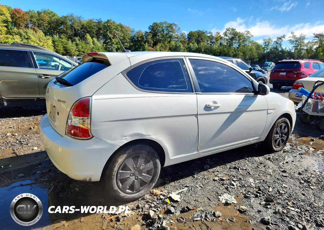 2010 Hyundai Accent Gs VIN:KMHCM3AC2AU171754 - 3