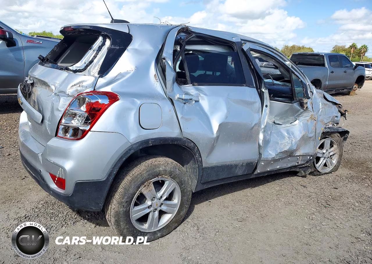 2020 Chevrolet Trax Ls VIN:KL7CJKSB0LB039780 - 3
