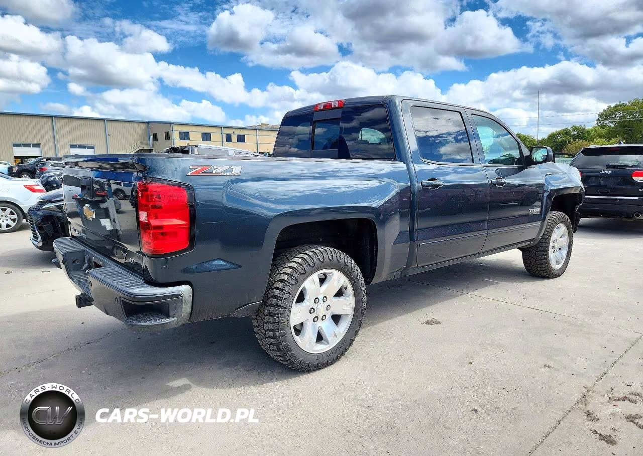 2017 Chevrolet Silverado K1500 Lt VIN:3GCUKREC8HG456323 - 3
