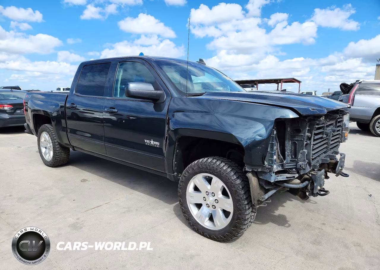 2017 Chevrolet Silverado K1500 Lt VIN:3GCUKREC8HG456323 - 4