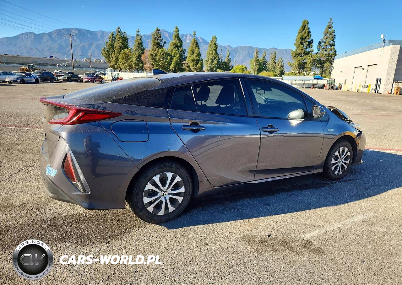 2021 Toyota Prius Prime Le VIN:JTDKAMFP9M3173702 - 3