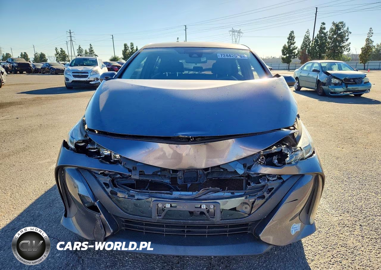 2021 Toyota Prius Prime Le VIN:JTDKAMFP9M3173702 - 5