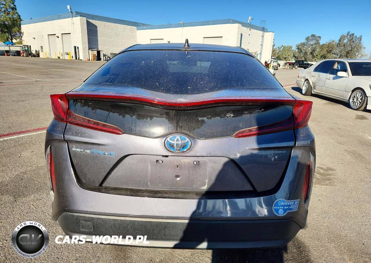 2021 Toyota Prius Prime Le VIN:JTDKAMFP9M3173702 - 6