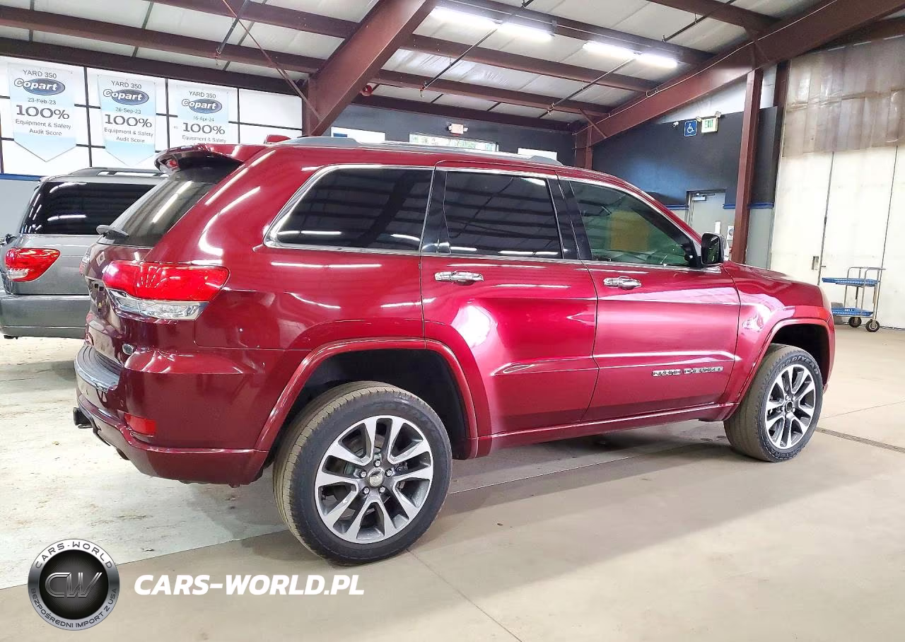 2018 Jeep Grand Cherokee Overland VIN:1C4RJFCT5JC104626 - 3
