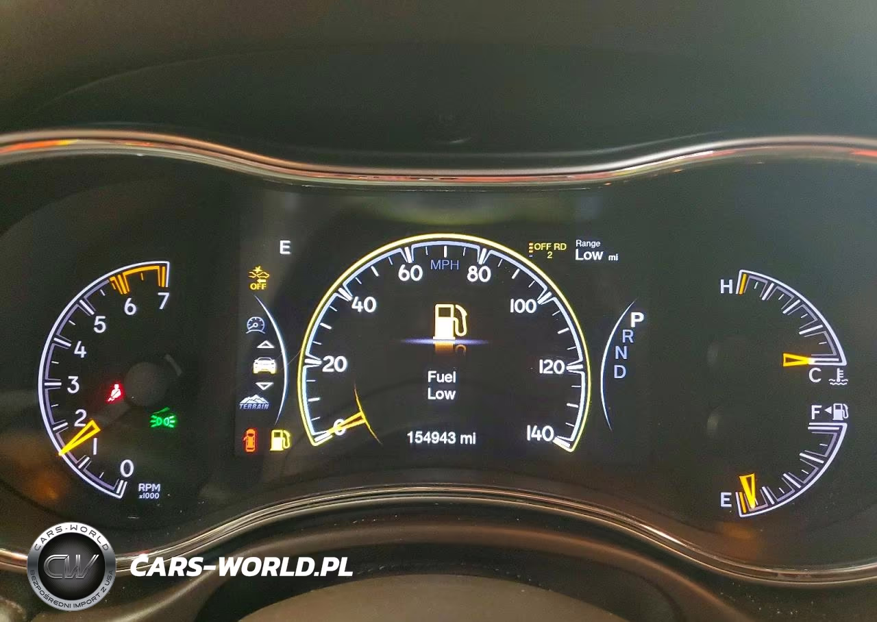 2018 Jeep Grand Cherokee Overland VIN:1C4RJFCT5JC104626 - 9