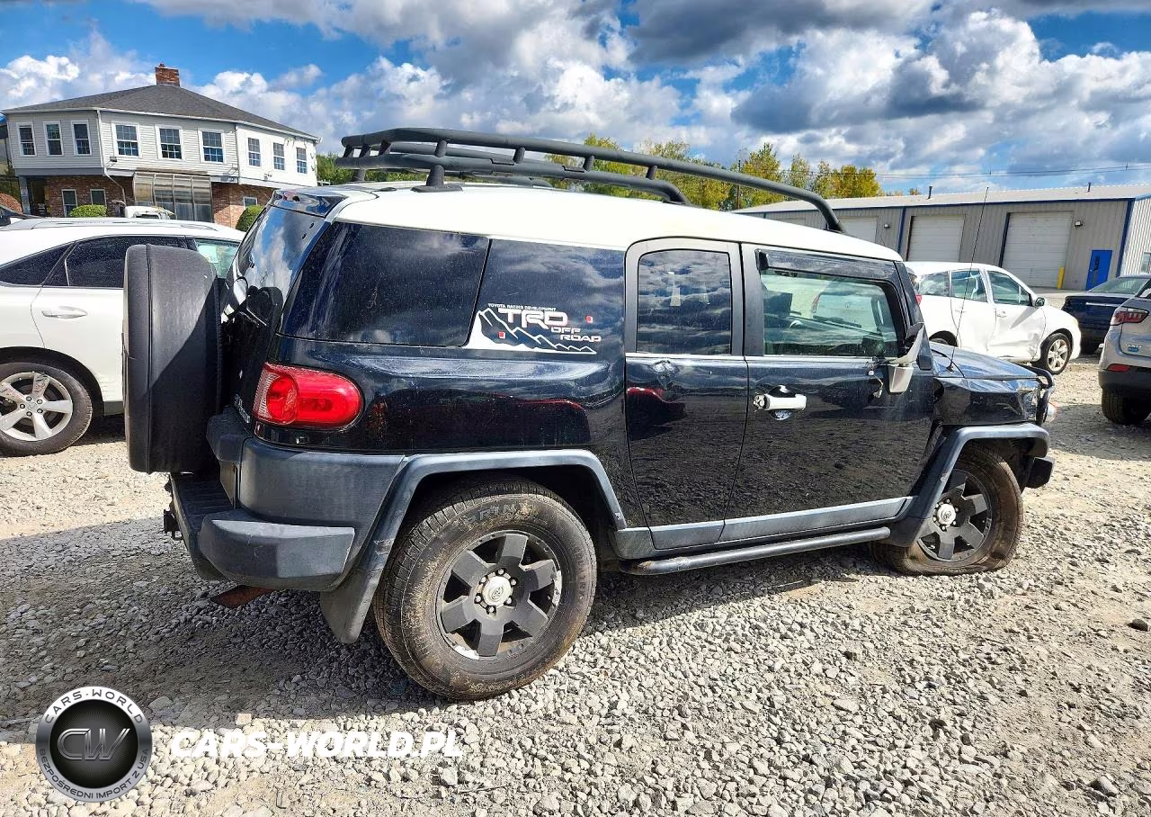 2007 Toyota Fj Cruiser Base VIN:JTEBU11F470069267 - 3