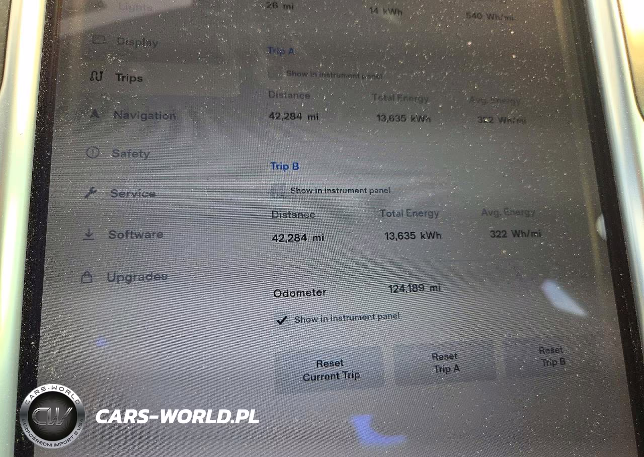 2015 Tesla Model S 90D VIN:5YJSA1V23FF097565 - 9